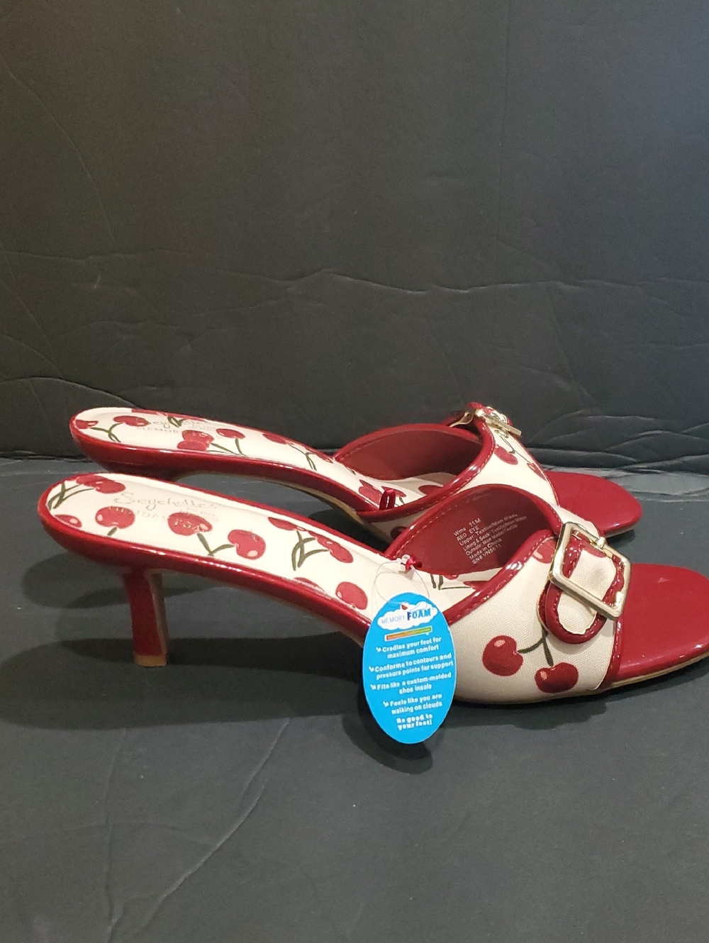Seychelles red patent cherry print memory foam buckle strap kitten heels size 11 - Picture 12 of 13